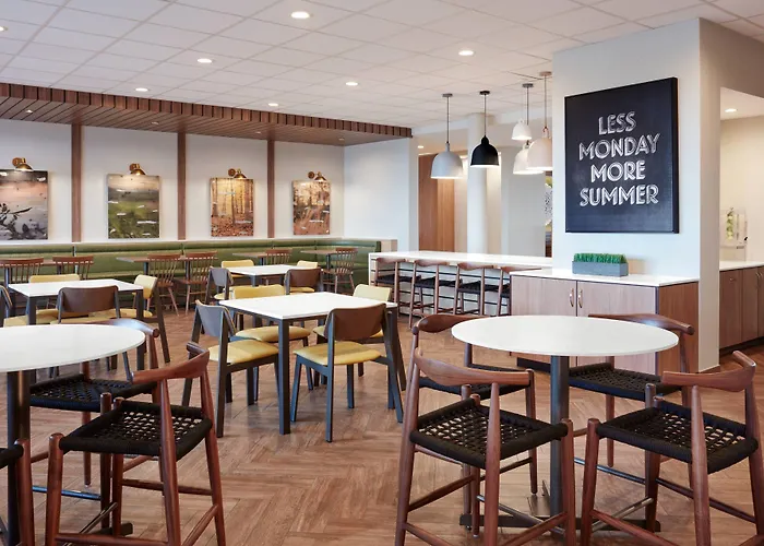 Fairfield By Marriott Inn & Suites Dallas East