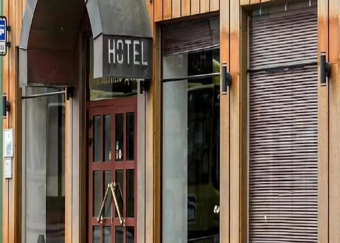 Chesterfield Hotel