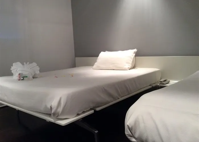 15.92 Hotel