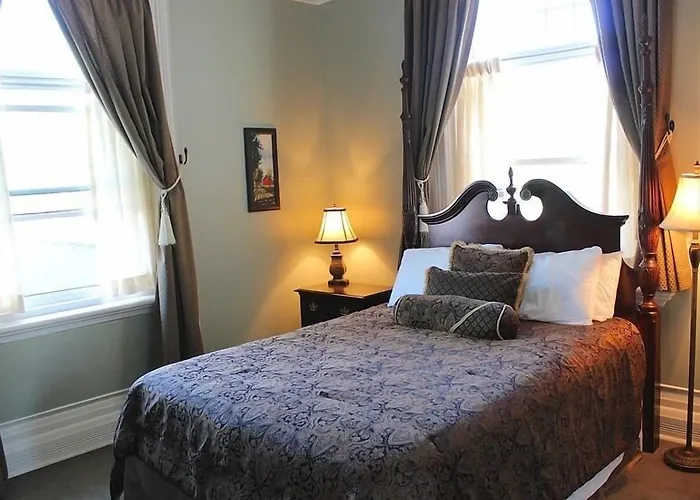 Clocktower Inn