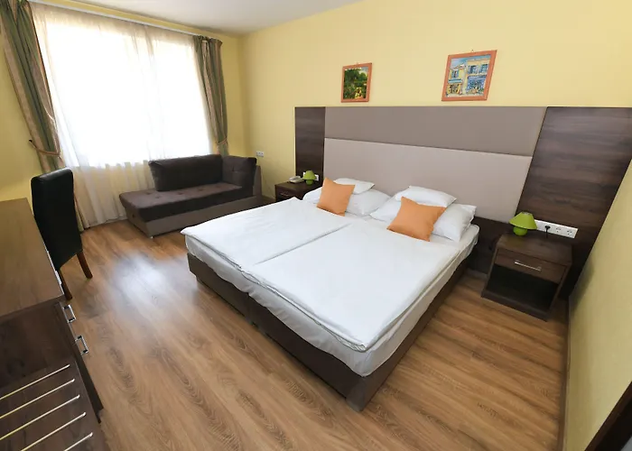 Jade Hotel-Ezüsthíd Hotel