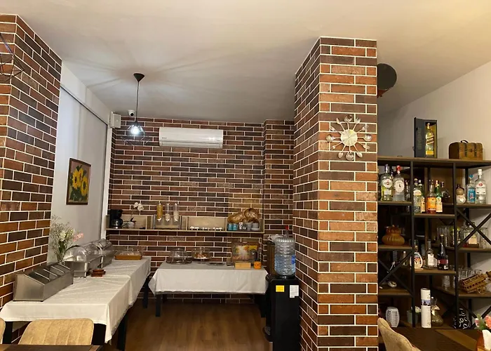 Peaky Hotel