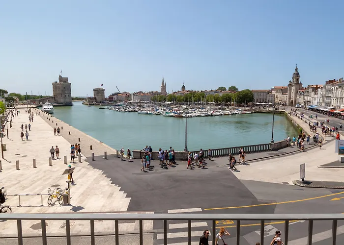 Tour De Nesle La Rochelle Vieux Port 3 Etoiles