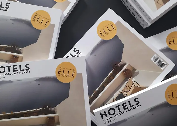 Un Hôtel En Ville