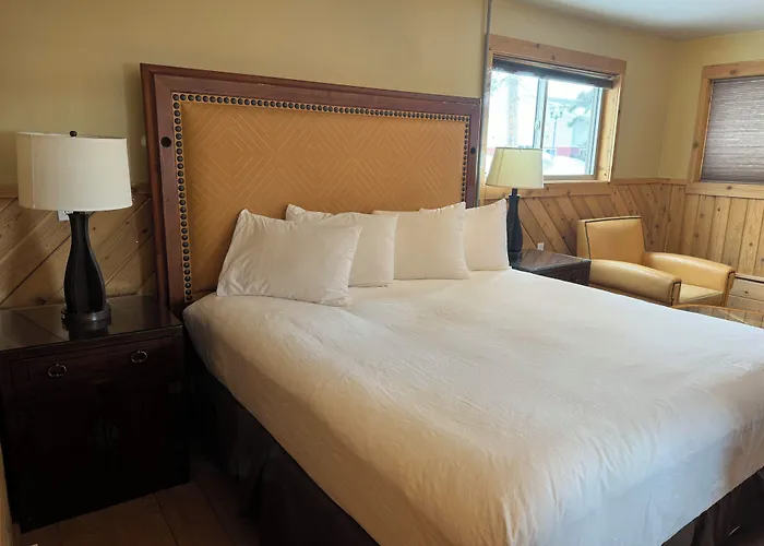 Wagon Wheel Hotel