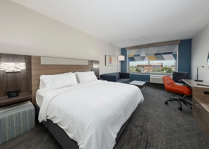 Holiday Inn Express & Suites Ridgecrest - China Lake By Ihg