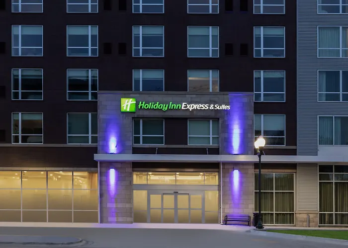 Holiday Inn Express & Suites - Lincoln Downtown By Ihg