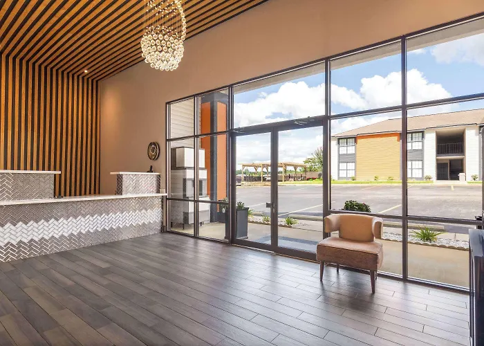 Ramada By Wyndham Studio Suites Dothan
