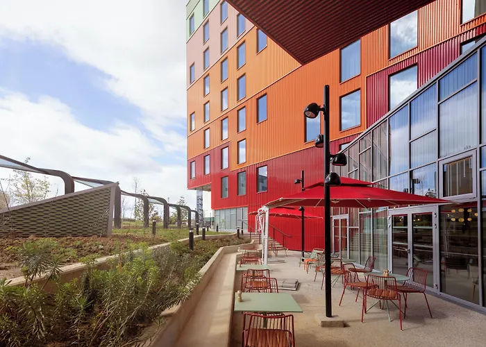 Courtyard By Marriott Paris Charles De Gaulle Central Airport