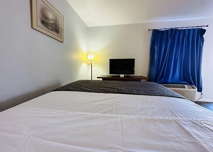 Travel Inn & Suites