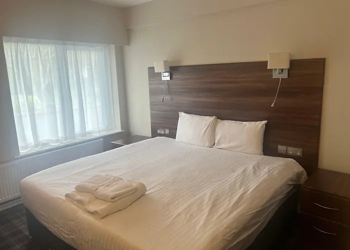 Riverside Hotel