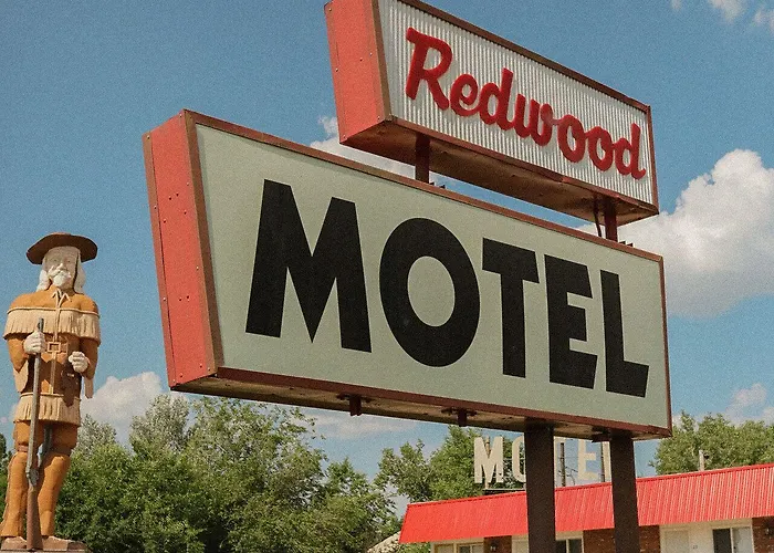 Redwood Motel