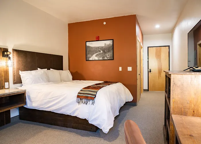 Grand Cloudcroft Hotel