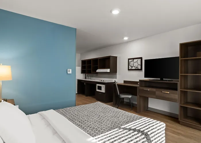 Woodspring Suites Greeley
