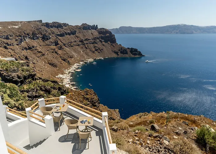 Evanthia Best View Thirassia Island Hotel