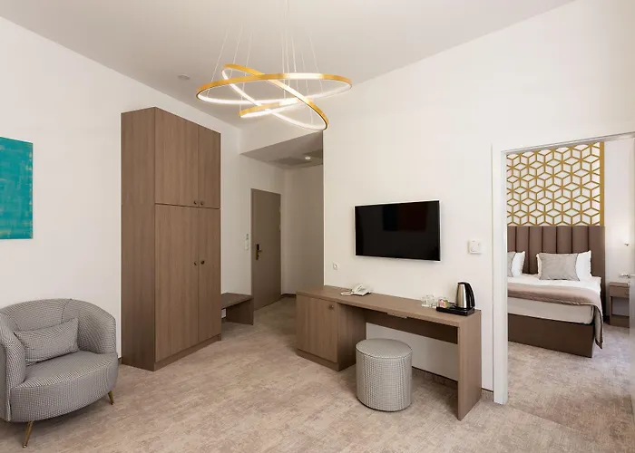 Mera Hotel