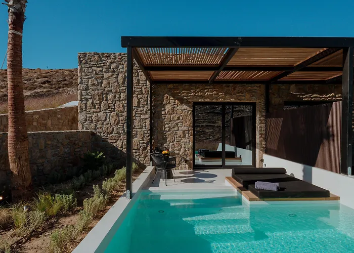 Ftelia Black Villas