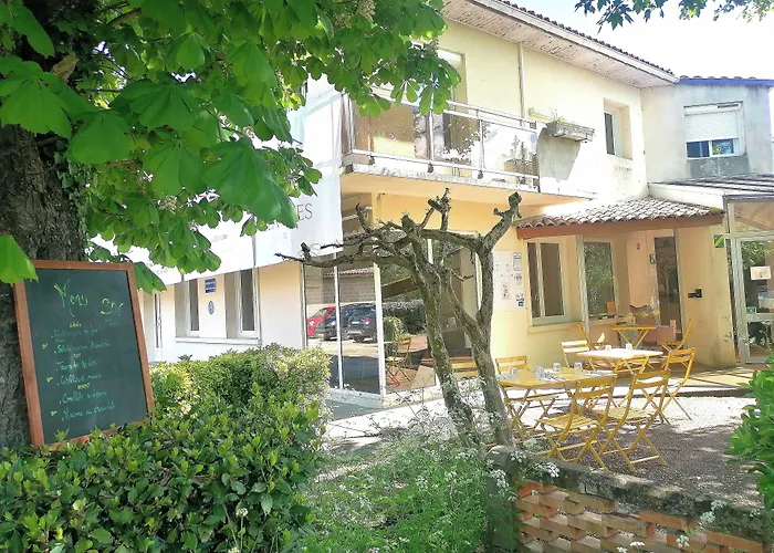 Hôtel Restaurant Platanes - KB HOTEL GROUP