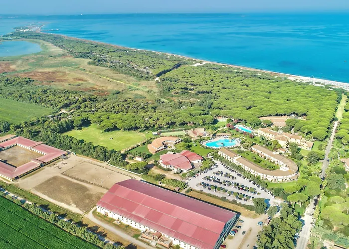 Hotel With Swimming Pool In Arborea Just 650 Meters From The Sea