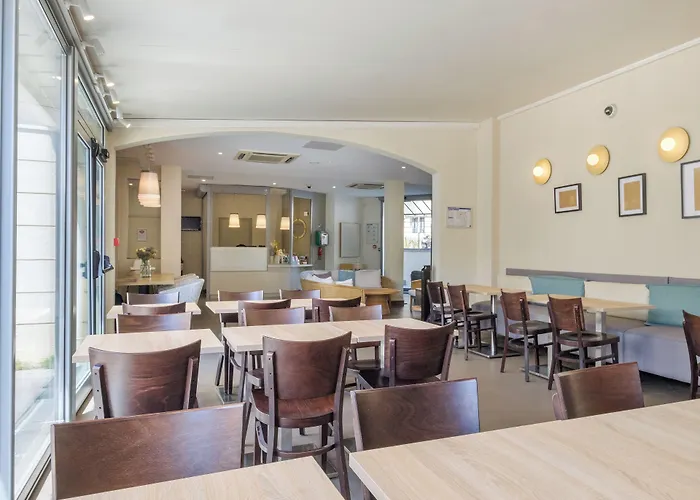B&B Hotel Antibes Juan-Les-Pins