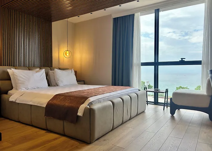 Ayatoure Hotel