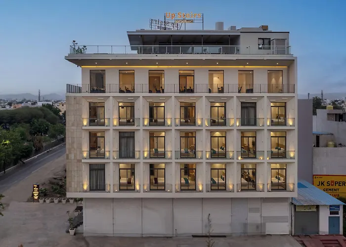 7 Rays Hotel