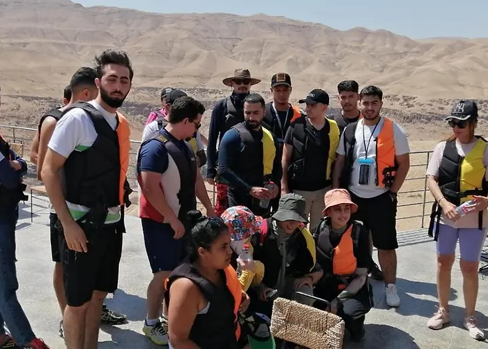 Alhidan Hostel & Adventure