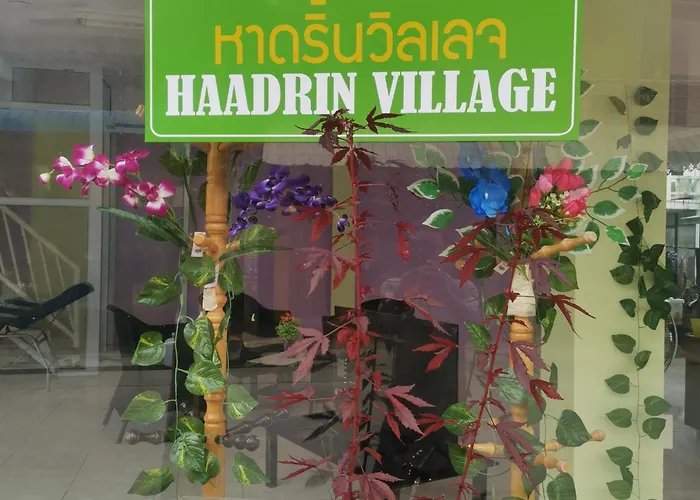 Haadrin Village Fullmoon