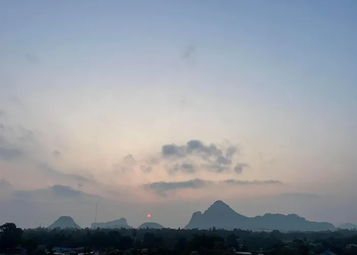 Mountain&Sea Hotel Prachuap