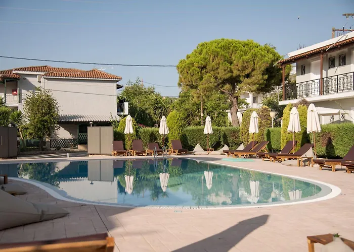 Odysseas Studios With Private Pool, Close To Tsilivi Beach