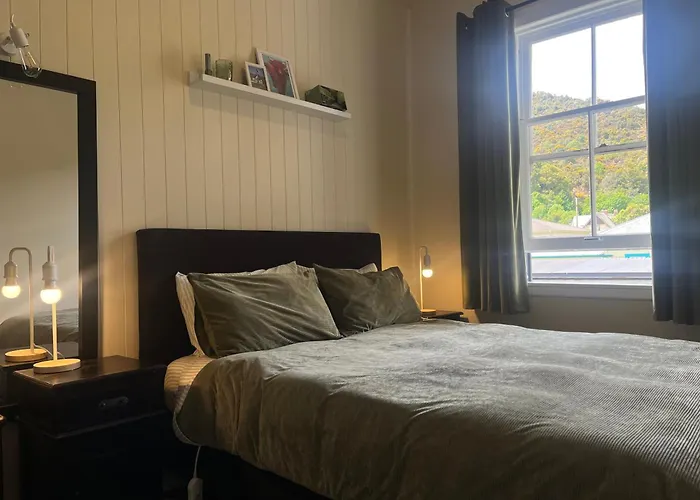Nourish Reefton & Wilsons Hotel