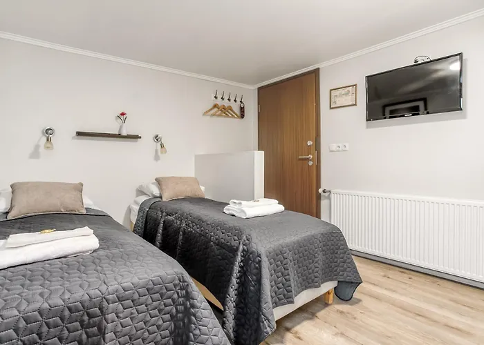 Flyers Airport Hotel
