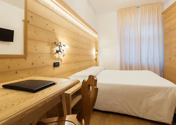 Hotel Montana- ricarica auto elettriche