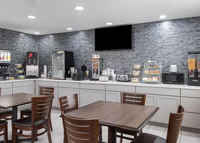 Travelodge By Wyndham Fargo