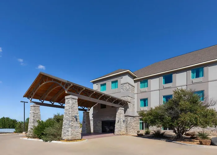 Baymont By Wyndham Andrews Tx