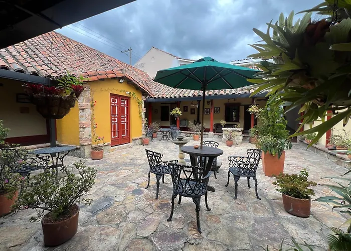 Hotel Cacique Real