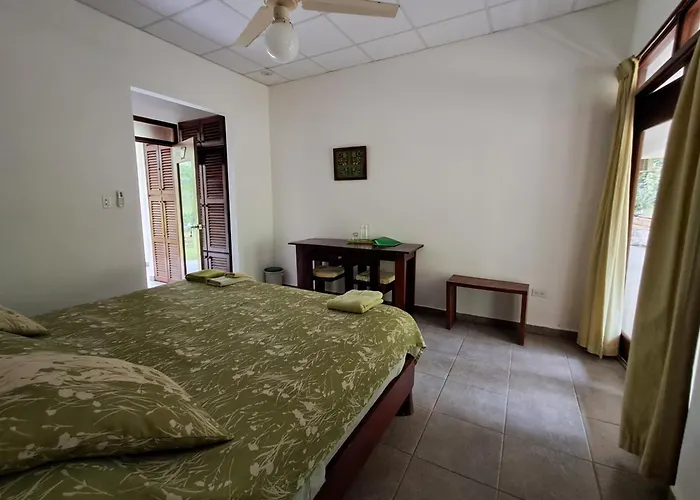 Hotel Heliconia Panama