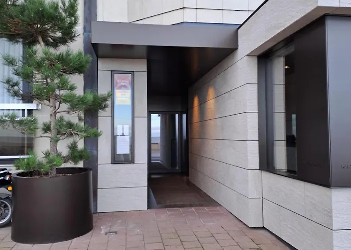 Appartement zeedijk Heist met garage