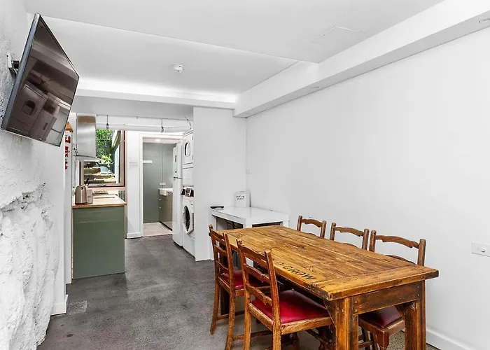 Nest On Newcastle - E1
