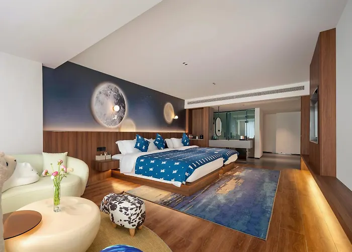 Zhangjiajie National Park East Gate Happy Hotel-River View&City Center&Book Tickets&English Speaking&Free Laundry