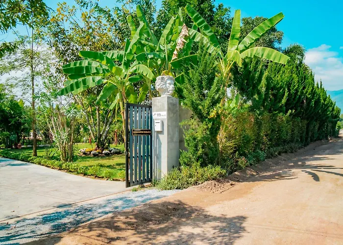 Farinda Resort & Pool Villa