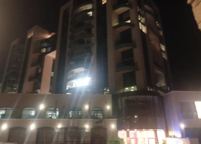 Marina Towers Hotel