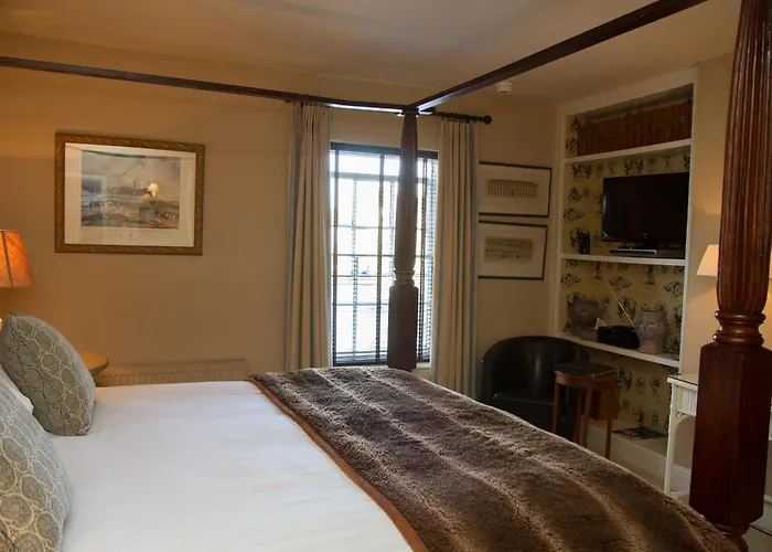 The Crown Hotel