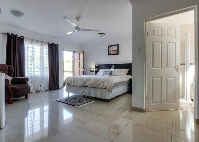 Bernevece Retreat Empangeni Air-Con Ensuite Rooms
