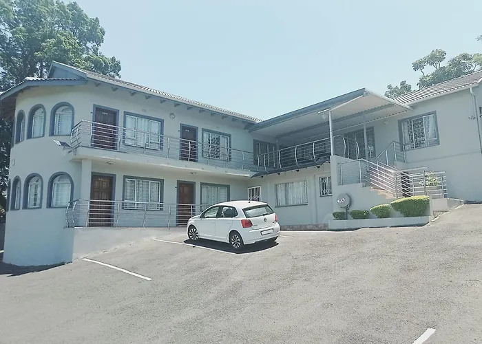 Bernevece Retreat Empangeni Air-Con Ensuite Rooms