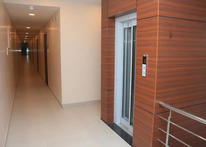 Sri Selvaas Inn
