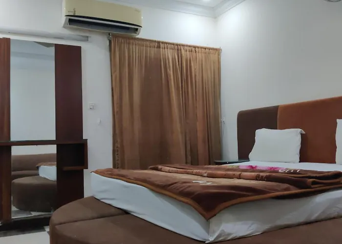 Hotel Pak Continental Multan
