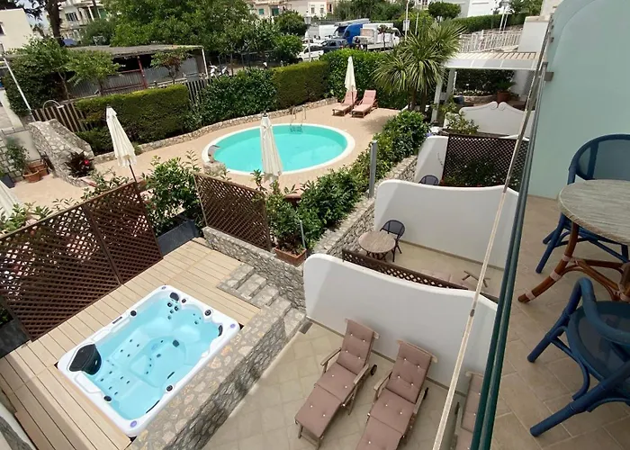 Bougainville Luxury Boutique Hotel