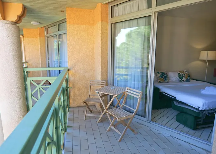 Garrigae Domaine de l'Esterel - piscine&SPA Cinq Mondes