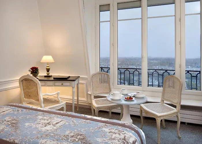 Hotel Pavillon Henri IV
